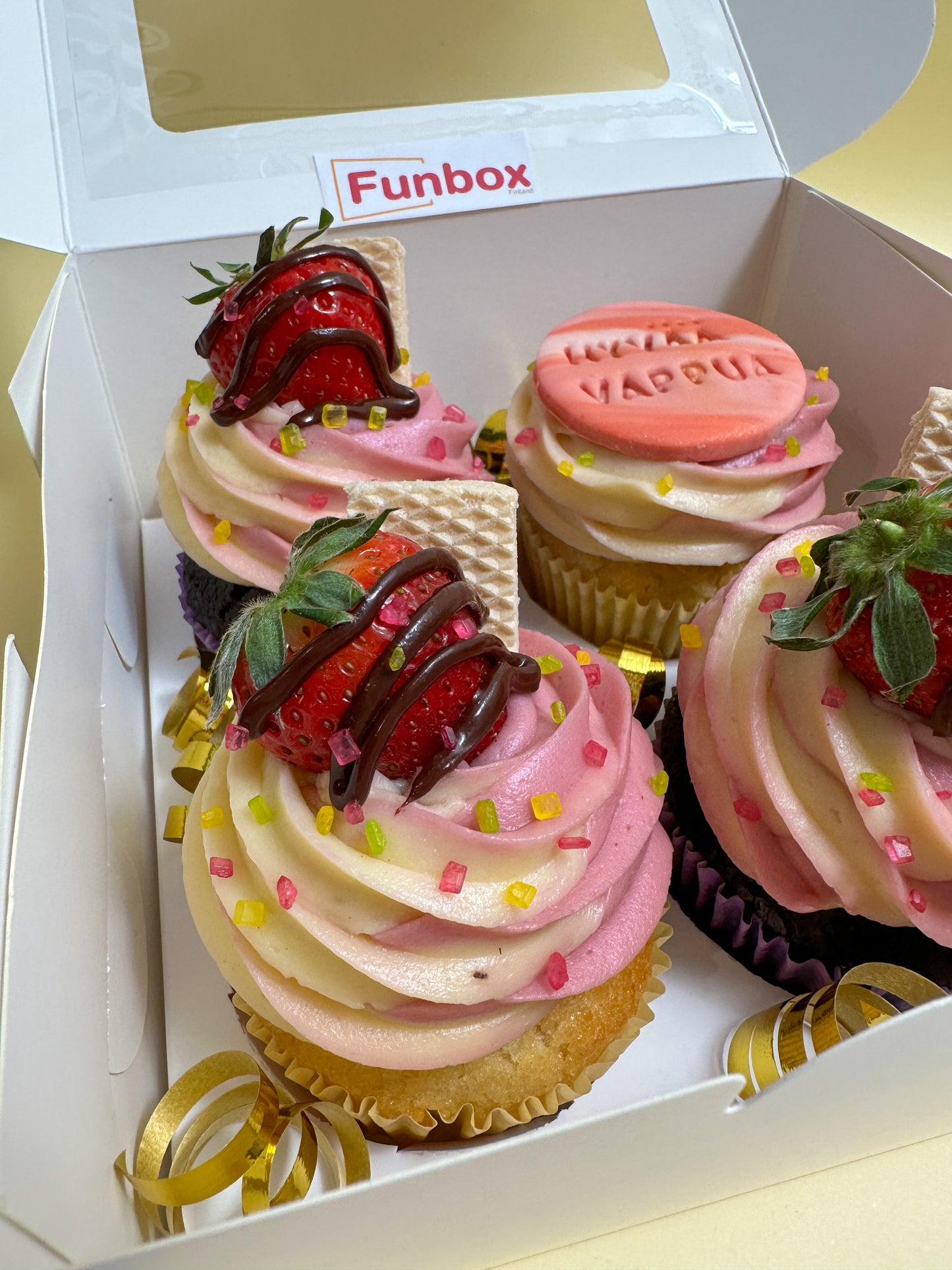 Cupcake Box | Hyvää Vappu Party!